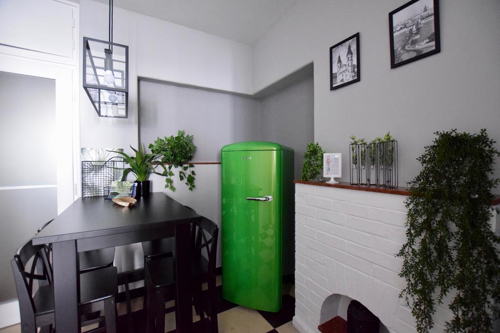Standard By Hi5 - Regiposta 13 Apartment